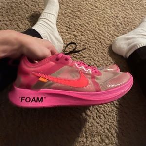 Off white fly zoom